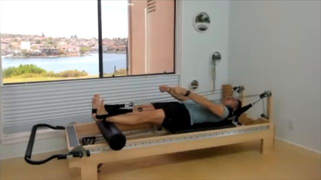 Knee Rehab On The Konnector Reformer: Polestar Pilates Hour смотреть онлайн