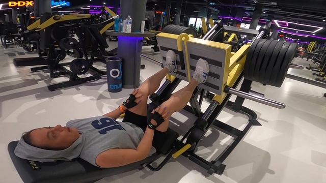 Тренировка ног , в конце добавили бицепс? смотреть онлайн