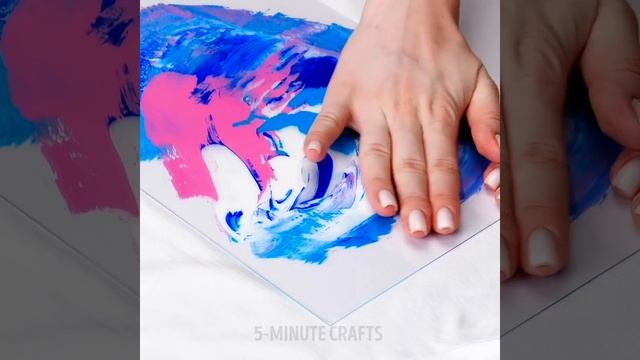 UPGRADE YOUR OLD T-SHIRT! 28 easy bright ideas смотреть онлайн
