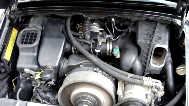 Porsche 911 Carrera 4 - model 993 смотреть онлайн