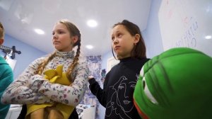 Кто эти НОВЕНЬКИЕ в ШКОЛЕ? Богатые школьники Довели учителя! - Мы семья Школа