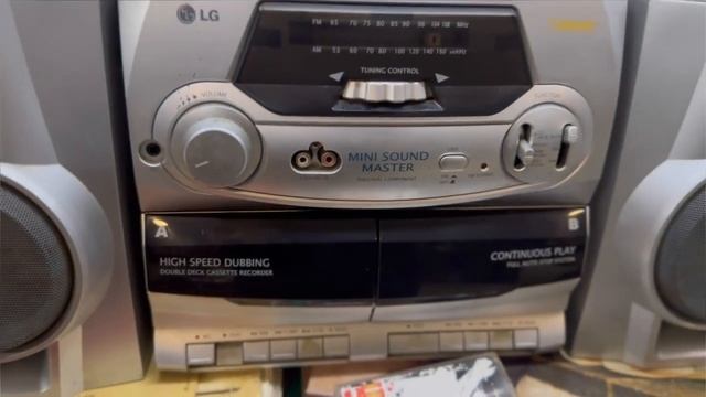 LG TW-864AX Бумбокс Магнітола Радіо ФМ Стерео Колонки 220В смотреть онлайн