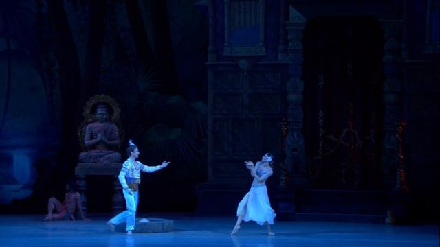 Баядерка 2014 Мариинский Act I смотреть онлайн