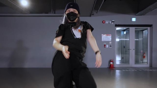 Adekunle Gold, Davido - High / Hyewon Choreography смотреть онлайн