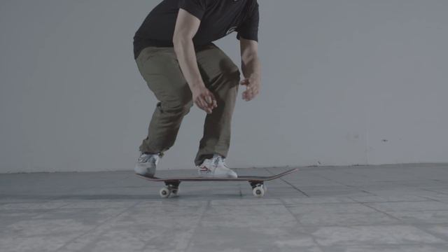 How to FS 180 Kickflip aka FS Flip | Skateboard Trick Tip | skatedeluxe смотреть онлайн