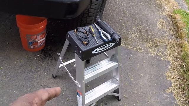 Replacing Radiator Drain Plug - 1994 Chevrolet C1500 смотреть онлайн