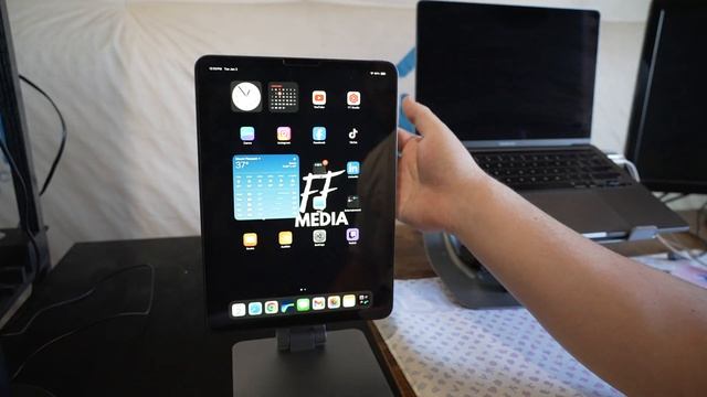 iPad Pro 11-inch 1 Year Review смотреть онлайн