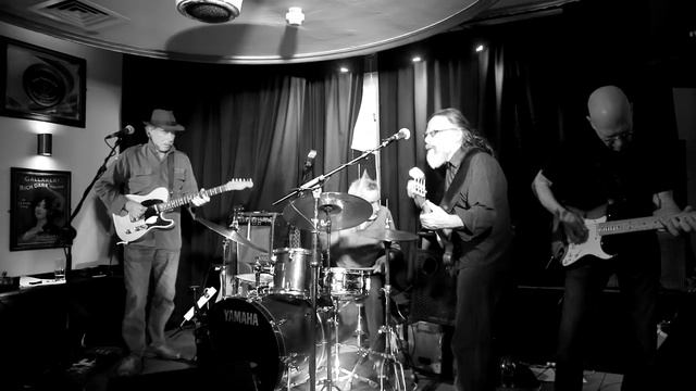 Pete Cummins - From A Buick 6 (Bob Dylan) смотреть онлайн