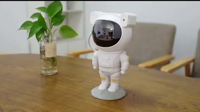 Проектор светильник Астронавт смотреть онлайн