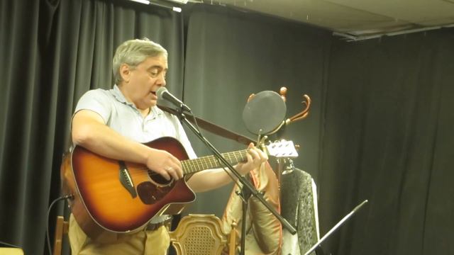 04. Владимир Узланер. Уже все августа замашки позабросили(Сл.С.Эдельман, Муз.В.Узланер) смотреть онлайн