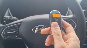 Ключ Хендай Санта Фе 2019 сделать дубликат чип ключа зажигания. Hyundai Santa Fe купить авто ключ
