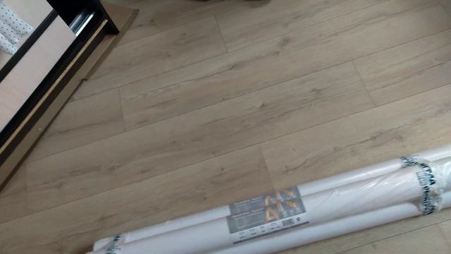 Рассказываю что стоит проверить, когда вы забираете обои в магазине смотреть онлайн