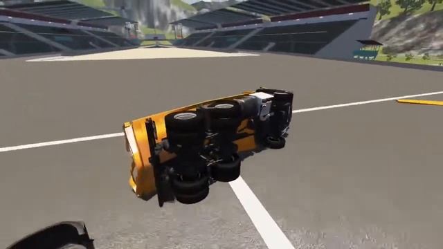Bus, Ferrari F12 and Audi Q5 use the tilt board to play jumping stunts, car crash simulator. смотреть онлайн