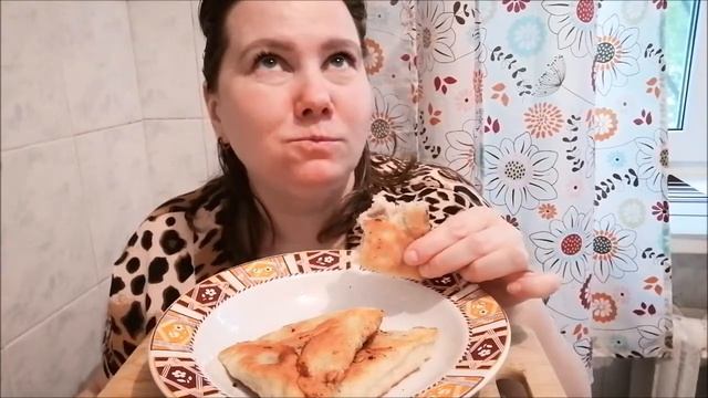 #ДомаВместе# мукбанг| беляши с молоком | болтаю о отдыхе на море |mukbang | whites with milk | 穆邦 смотреть онлайн