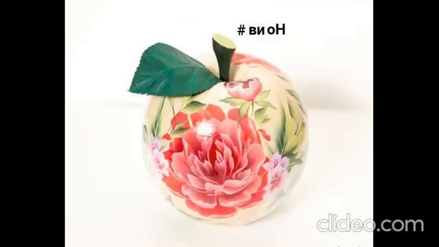 Из обложек своих книг создал видео экспромт смотреть онлайн