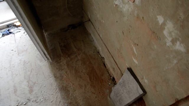 Как заделывать дырки в старых полах , носки в помощь смотреть онлайн