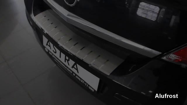 Накладка на бампер с загибом для Opel Astra H 5D 2004-2009