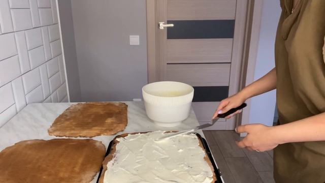 РЕЦЕПТ ВКУСНОГО ЗАВАРНОГО КРЕМА. ПЕРВЫЙ РАЗ ПОПРОБОВАЛИ СЛАДКУЮ ПИЦЦУ. НЕДЕЛЬНЫЙ ВЛОГ. смотреть онлайн