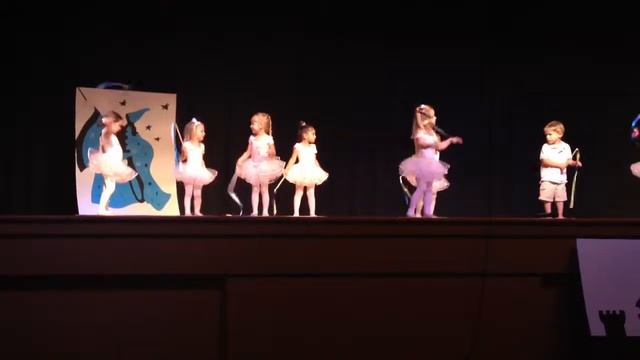 Gelsey's first dance recital смотреть онлайн