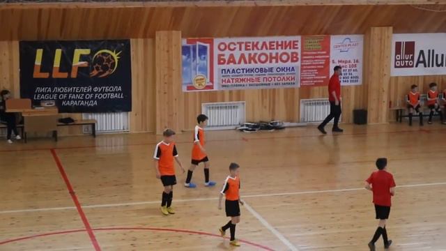 Шахтёр 2007-1 - Шахтёр 2006-3. Счёт 5:1. U-12. Junior league. Обзор. 02.02.2019г. смотреть онлайн