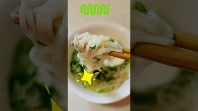 Мой завтрак - суп с лапшой