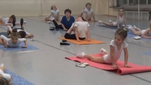 11 Часть.Урок балета для детей. Развитие данных у детей. Первые шаги в хореографии. Растяжка