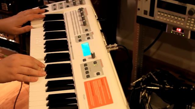 M-Audio Venom demo смотреть онлайн