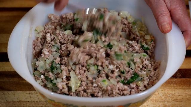 Блинчики с самой вкусной мясной начинкой из отварной говядины! смотреть онлайн
