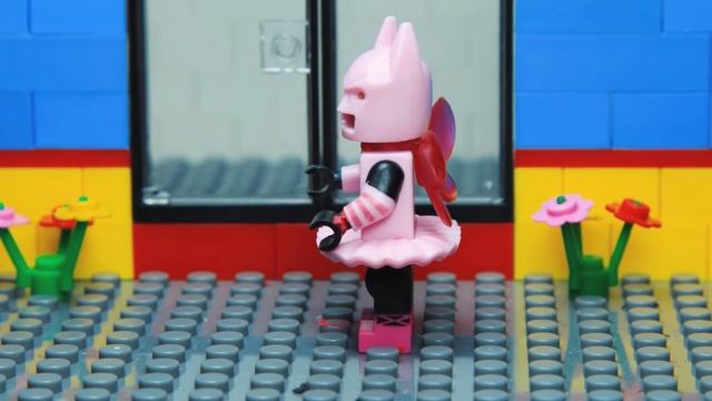 Lego Batman: Catwoman Robber смотреть онлайн