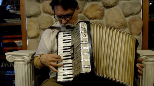 2958 - Black Hohner Concerto II Piano Accordion MM 34 72 $799 смотреть онлайн