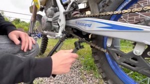 Смазка цепи на Эндуро и кроссового мотоцикла #смазкацепи #цепь  #кроссовыймотоцикл #эндуромотоциклы
