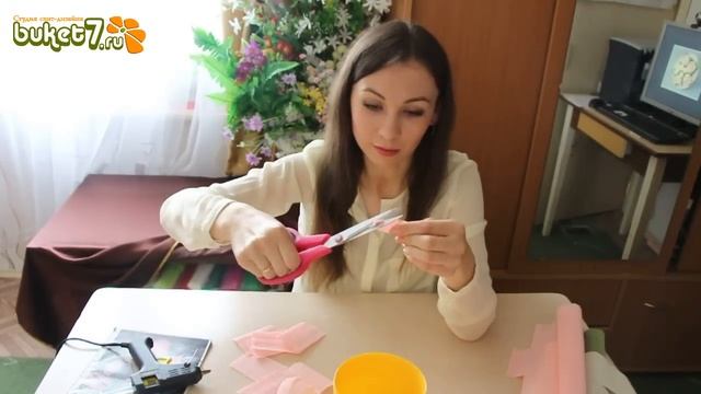 Пионы из конфет и гофрированной бумаги ☆ Цветы из бумаги ☆ Мастер-класс ☆ смотреть онлайн
