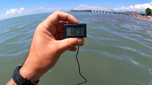 Замер температуры морской воды! 06.06.2021.?ЛАЗАРЕВСКОЕ СЕГОДНЯ?СОЧИ. смотреть онлайн