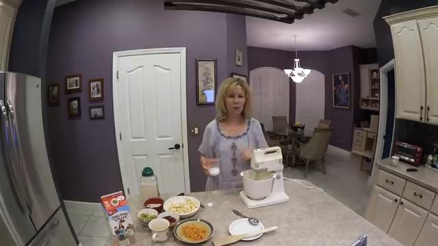 ? УМ АЛИ - ЕГИПЕТСКИЙ ФРУКТОВО-ОРЕХОВЫЙ ПИРОГ - НЕВЕРОЯТНО ВКУСНО! Мама Али - арабский десерт смотреть онлайн