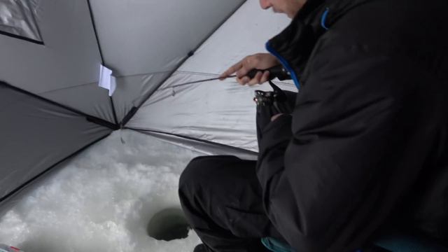 Fishing for My Dinner Through the Ice! Camp Catch and Cook смотреть онлайн