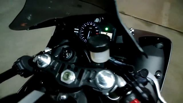 YAMAHA R1 разгон Top Speed New максимальная скорость 300Km h Very shock!! 2016 Ямаха р1 смотреть онлайн