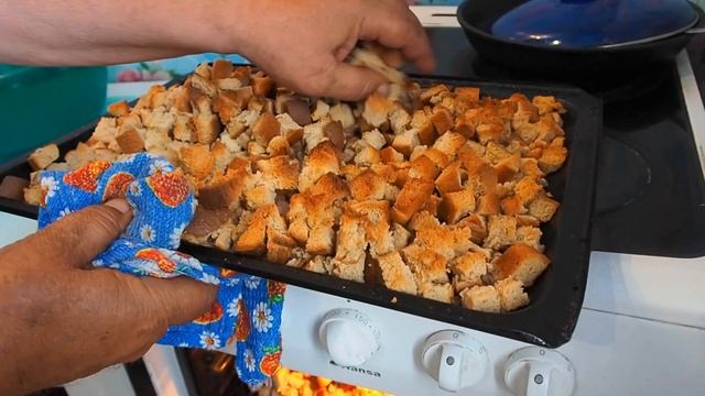 СУХАРИКИ аппетитные как приготовить рецепт от Василича смотреть онлайн