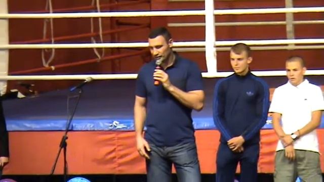 Выступление перед боксёрами Виталия Кличко 29.08.2015 смотреть онлайн