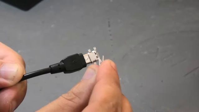 Делаем кабель зарядки USB смотреть онлайн