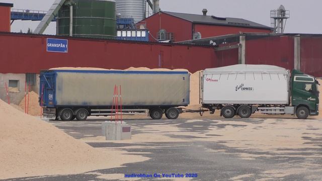 Scania R580 6X2 V8 & Volvo FH13 540 6X2 Wood Chip Trucks (4K)