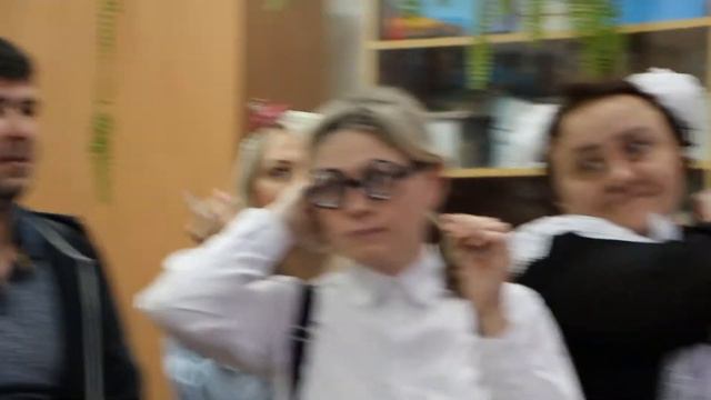 Когда уйдёшь со школьного двора - поздравление родителей смотреть онлайн