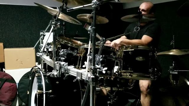 Pearl Masterworks Mahogany/Gum Drum Set смотреть онлайн