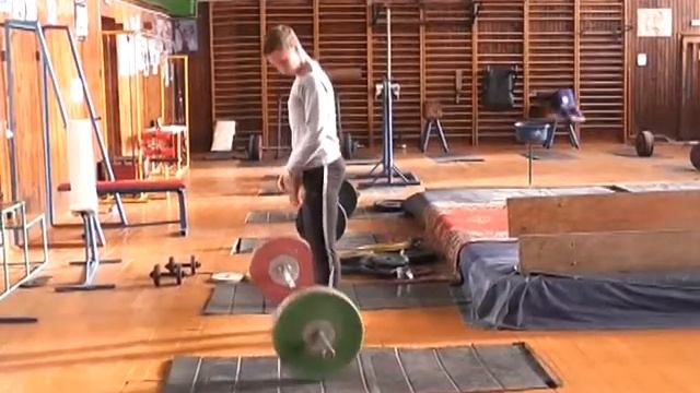 Как в Пинске готовят чемпионов по тяжелой атлетике смотреть онлайн