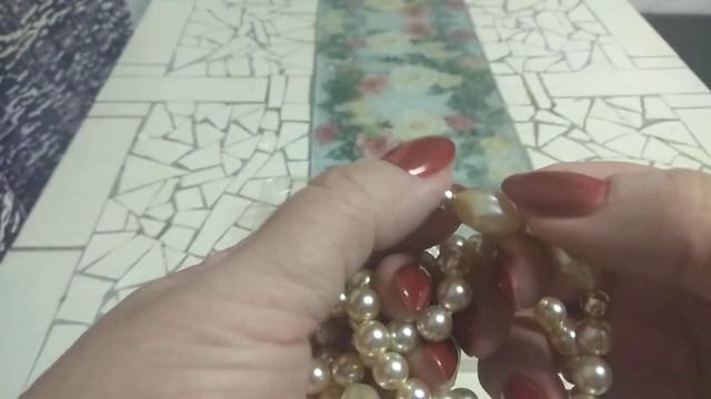 Переделка украшений из жемчуга , деревянные бусы Часть 1 смотреть онлайн
