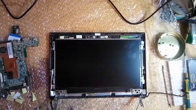 .Ремонт ноутбука Asus Eee PC замена шлейфа матрицы ч.2 смотреть онлайн