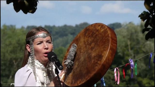 Olena UUTAi Shamanic Jaw Harp in France смотреть онлайн