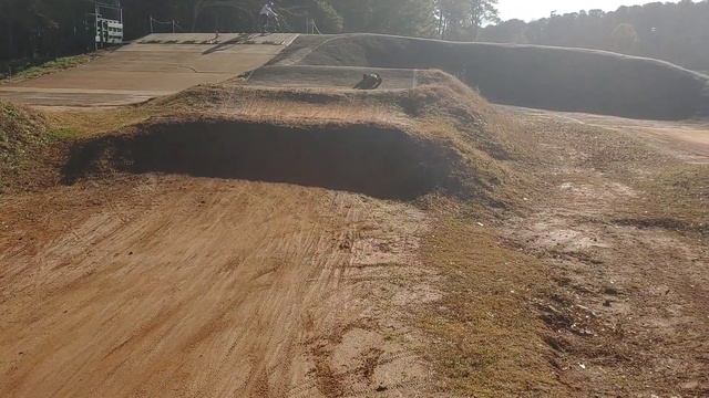 Team Corally Kronos V2 Quick BMX Track Run смотреть онлайн