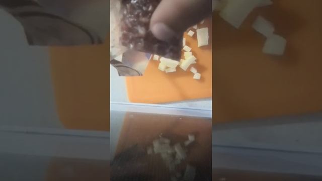 Как приготовить доширак вкусно #2 КОЛБАСА С ПРИКОЛОМ И ХЕ*ОВЫЙ МАЙОНЕЗ смотреть онлайн