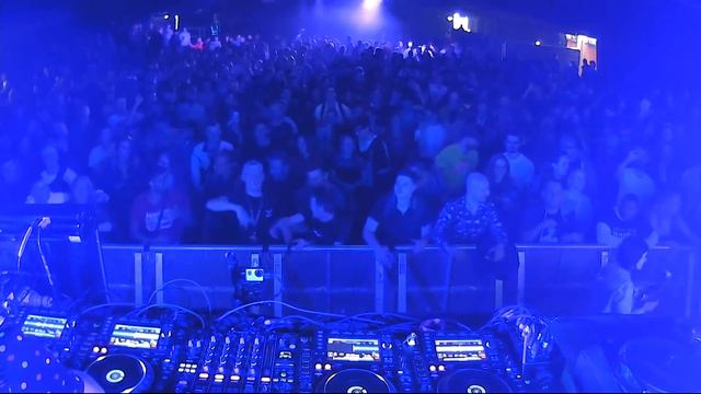 Hospitality In The Park 2018: Keeno & Tempza смотреть онлайн