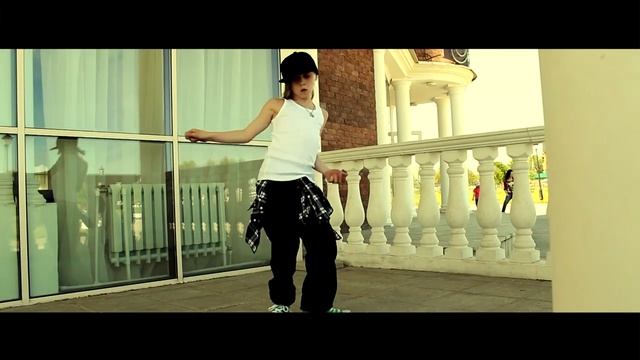 Boston's Videoroom - Lil' Boston.